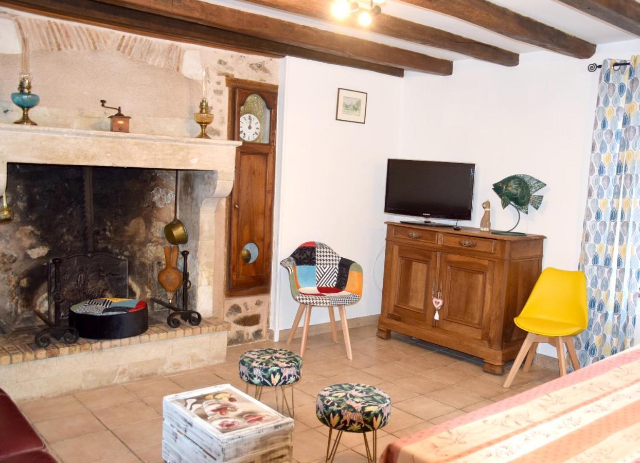 Maison Charismatique A Saint-Germier Avec Jardin Cloture. מראה חיצוני תמונה